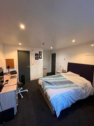 4 Bedroom House To Rent In B Regent Park Avenue, Leeds, LS6