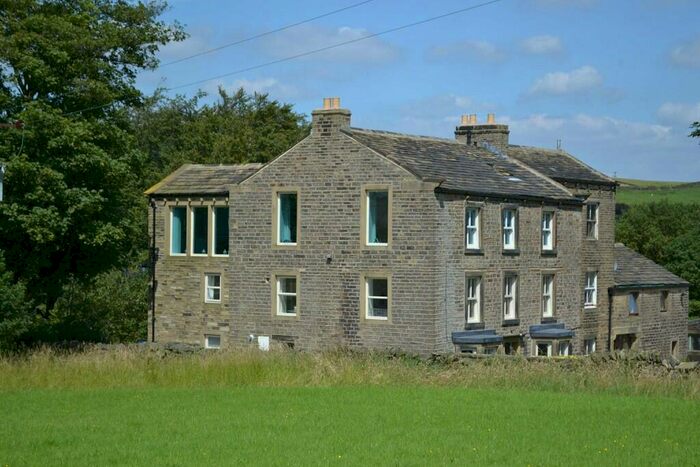 2 Bedroom Flat To Rent In Holmside Farm, Holme, Holmfirth, HD9