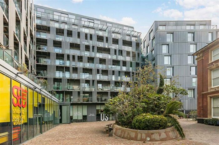 2 Bedroom Flat For Sale In Brewhouse Yard, Clerkenwell, EC1V
