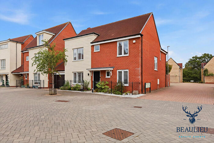 4 Bedroom Detached House For Sale In Fairway Drive, Chelmsford, CM3