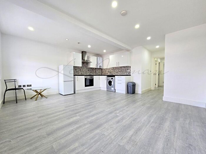 2 Bedroom Flat To Rent In London Road, Southend On Sea, SS1