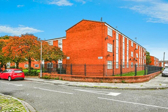 2 Bedroom Flat For Sale In Insall Road, Liverpool, Merseyside, L13