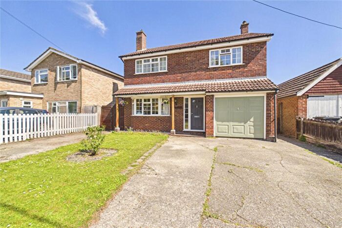 4 Bedroom Detached House For Sale In Recreation Road, Burghfield Common, Reading, Berkshire, RG7