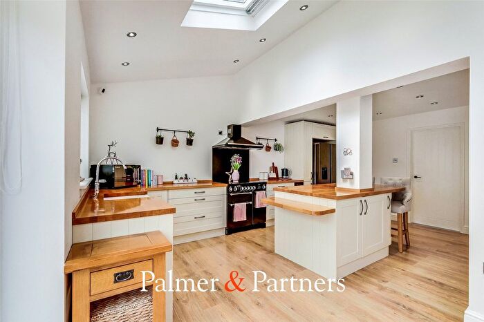 5 Bedroom Detached House For Sale In Blackwood Chine, South Woodham Ferrers, Chelmsford, Essex, CM3