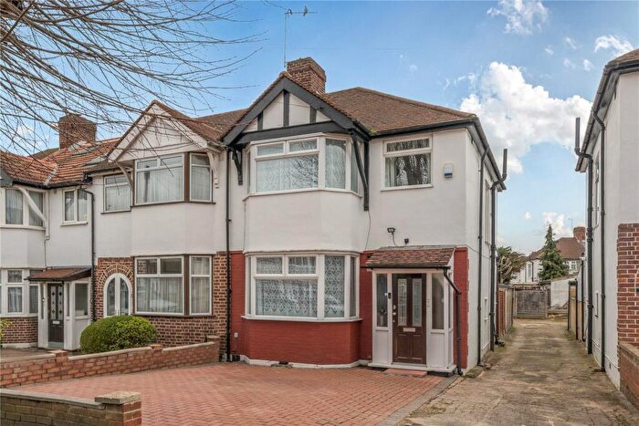3 Bedroom End Of Terrace House For Sale In The Larches, Palmers Green, London, N13