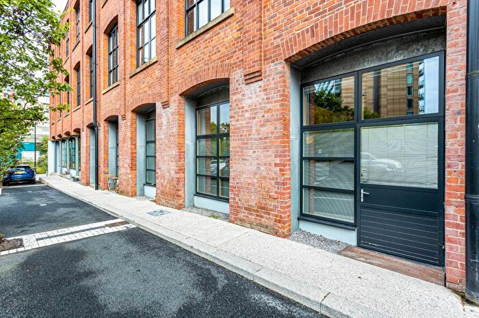 1 Bedroom Apartment For Sale In Hulme Hall Road, Castlefield, Manchester, M15