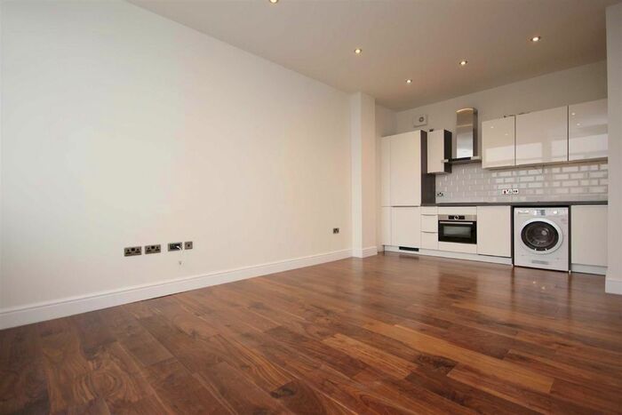 2 Bedroom Flat To Rent In Quant Building, - Church Hill, Walthamstow, E17