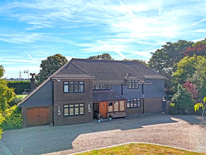 5 Bedroom Property For Sale In Blue Anchor Lane, West Tilbury, RM18