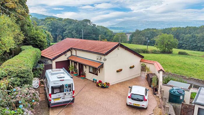 3 Bedroom Detached Bungalow For Sale In Pentre, Chirk, Wrexham, LL14