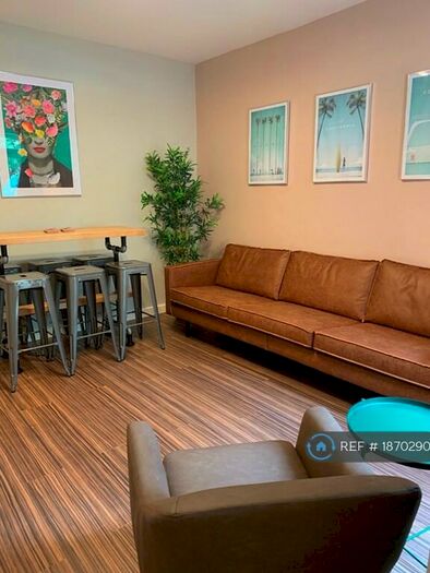 6 Bedroom Semi-Detached House To Rent In Trinity Avenue, Nottingham, NG7