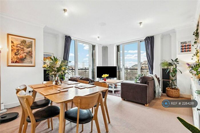 2 Bedroom Flat To Rent In Trade Tower, London, SW11