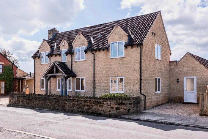 4 Bedroom Property To Rent In Westlands Lane, Beanacre, Melksham, SN12