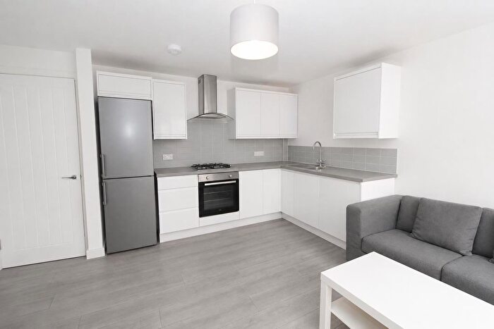 1 Bedroom Flat To Rent In Parkfield Place, Cathays, Cardiff, CF14