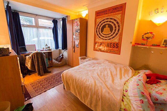 4 Bedroom Terraced House To Rent In Mayville Road, Hyde Park, Leeds, LS6