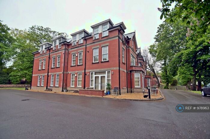2 Bedroom Flat To Rent In Lever House, Bolton, BL1