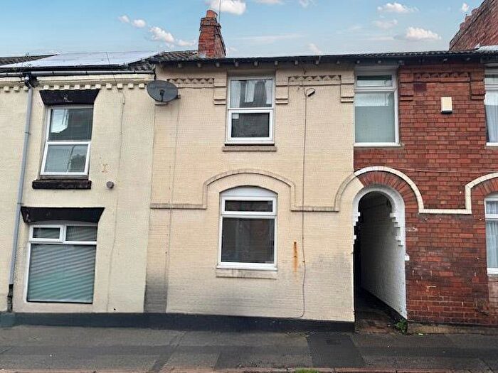 3 Bedroom Terraced House For Sale In Sackville Street, Kettering, NN16