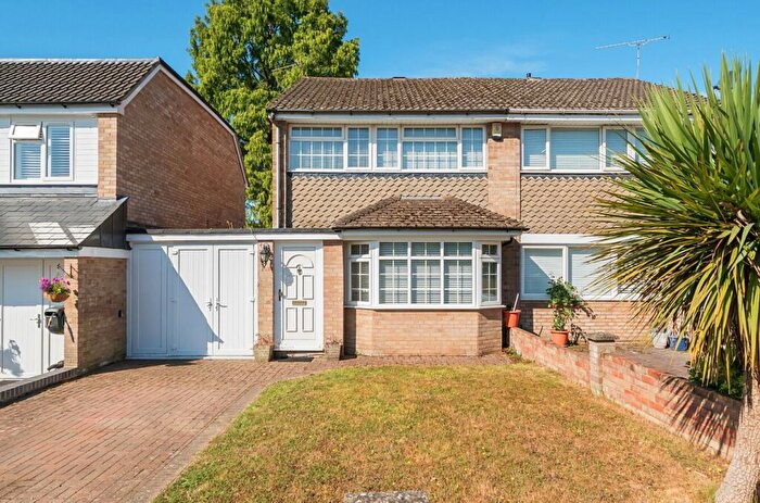 4 Bedroom Semi-Detached House To Rent In Plover Close, Southampton, Hampshire, SO16