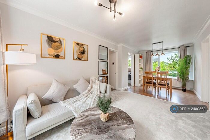 3 Bedroom Flat To Rent In Plantation Road, Amersham, HP6