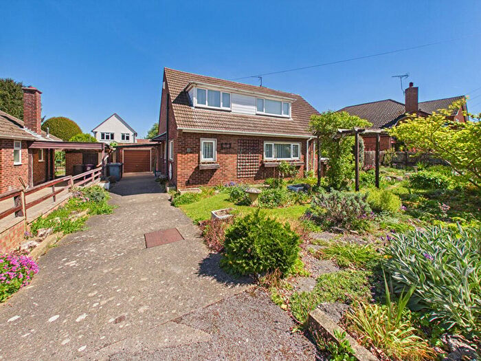 3 Bedroom Bungalow For Sale In Limekiln Lane, Baldock, SG7