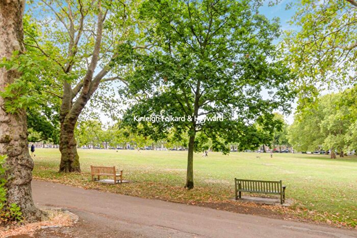 3 Bedroom Flat To Rent In Highbury Crescent, Highbury, London, N5