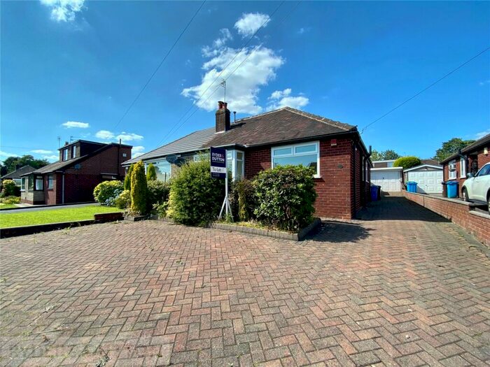 3 Bedroom Bungalow To Rent In North Downs Road, Shaw, Oldham, Greater Manchester, OL2