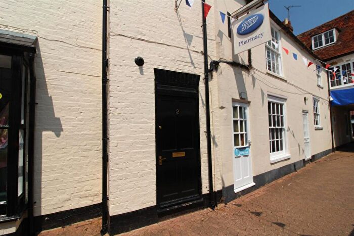 1 Bedroom Flat To Rent In A Flat Off The High Street, Stony Stratford, Milton Keynes, MK11