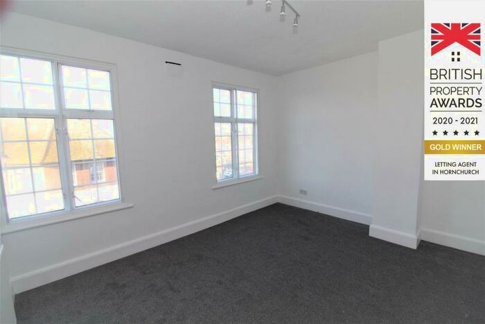 3 Bedroom Maisonette To Rent In Elm Parade, Elm Park, RM12