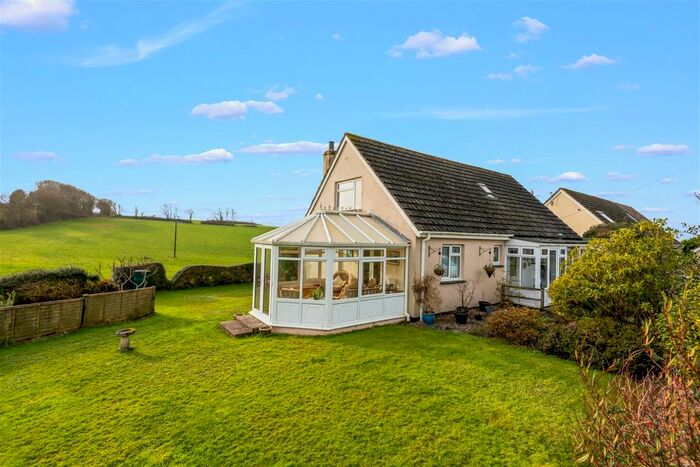 4 Bedroom Detached House For Sale In The Mounts, East Allington, Totnes, TQ9