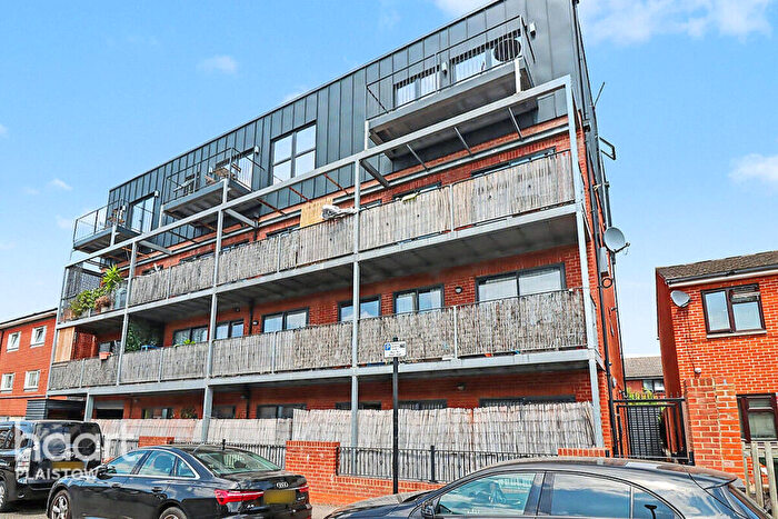 2 Bedroom Apartment For Sale In Grange Road Plaistow, London, E13