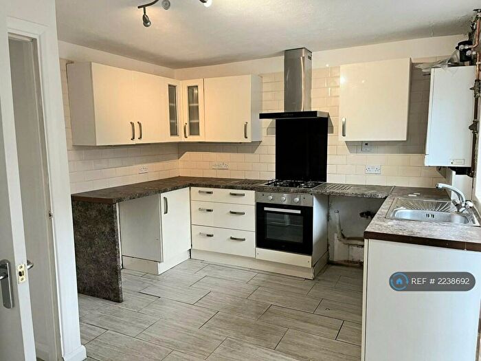 4 Bedroom End Of Terrace House To Rent In Croombs Road, London, E16