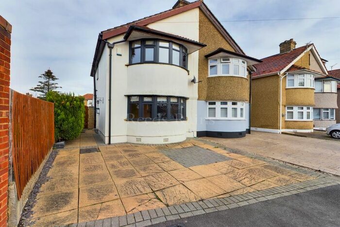2 Bedroom Semi-Detached House To Rent In Swanley Road, Welling DA16