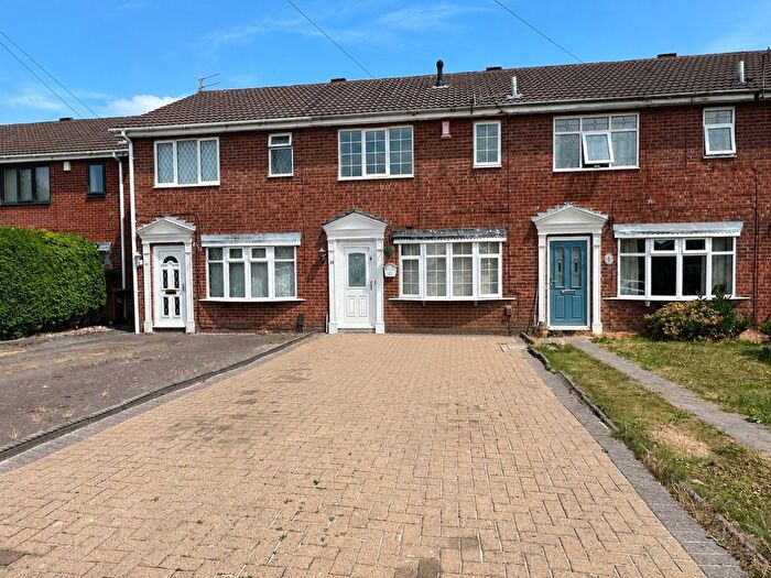 2 Bedroom Town House To Rent In Staveley Close, Bucknall, Stoke-On-Trent, ST2