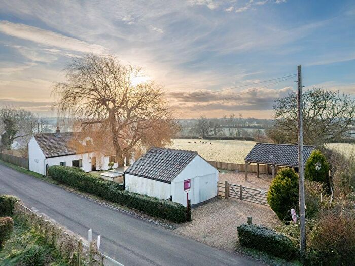 4 Bedroom Detached House For Sale In Washbrook, Wedmore, BS28