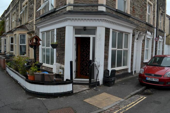 2 Bedroom Flat To Rent In Chaplin Road, Easton, Bristol, BS5