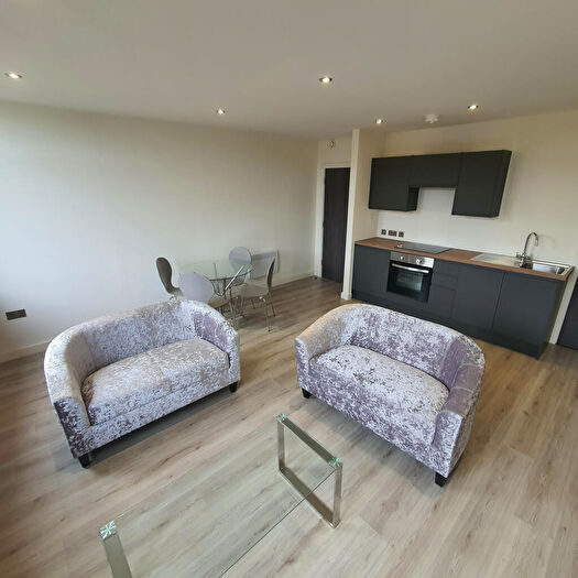2 Bedroom Apartment To Rent In Conditioning House, Cape Street, Bradford, Yorkshire, BD1