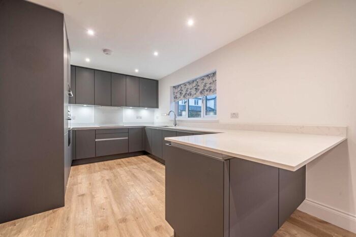 5 Bedroom Detached House For Sale In Chalk Grove, Kendal, LA9