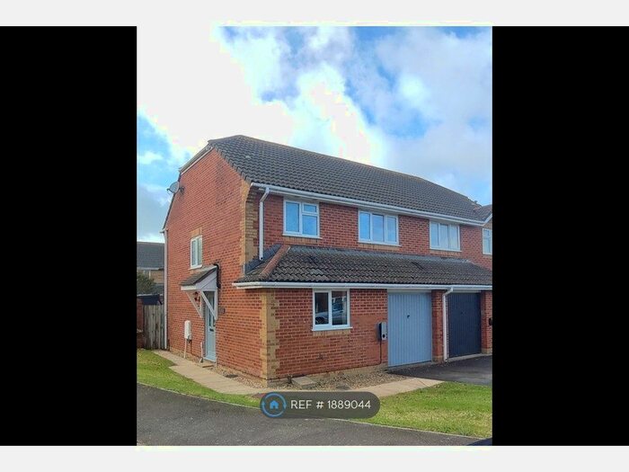 3 Bedroom Semi-Detached House To Rent In Elizabeth Road, Bude, EX23