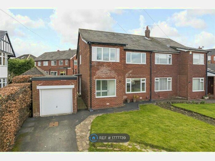 4 Bedroom Semi-Detached House To Rent In Primley Park Mount, Leeds, LS17