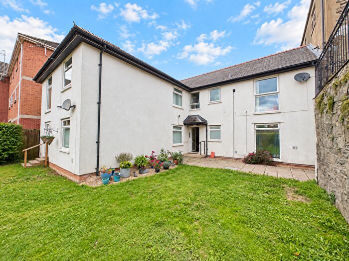 1 Bedroom Flat For Sale In Hazelhurst Flats, Station Road, Llandaff North, Cardiff, CF14