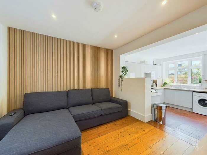 6 Bedroom Terraced House To Rent In Inverness Road, Brighton, BN2