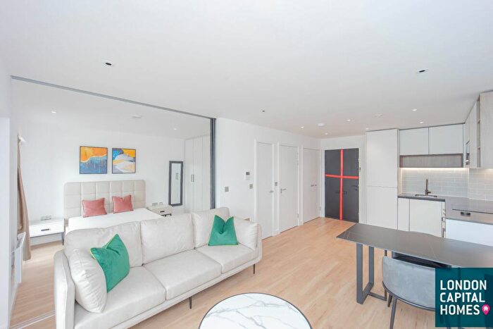 Studio To Rent In Fairbank House, Beaufort Square, London, NW9