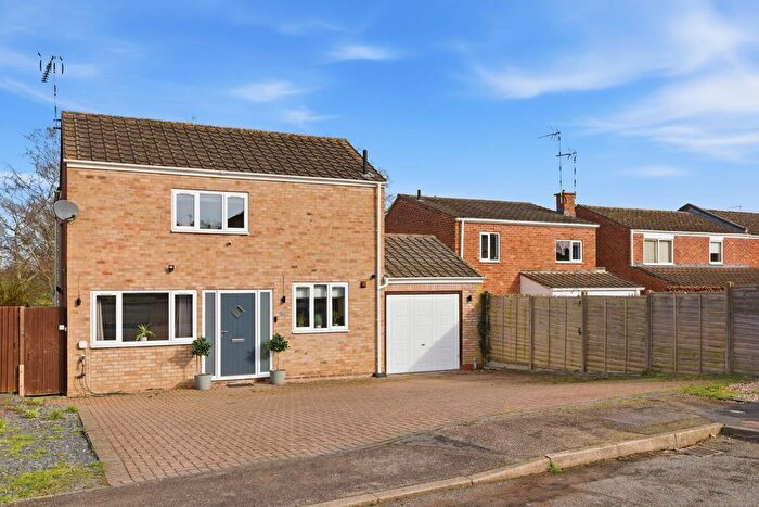 3 Bedroom Detached House For Sale In Bellam Road, Hampton Magna, Warwick, CV35