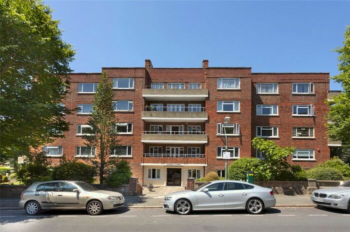 3 Bedroom Flat To Rent In Eaton Court, Eaton Gardens, Hove, East Sussex, BN3