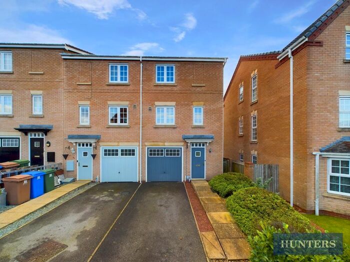 3 Bedroom End Of Terrace House To Rent In Waterdale Close, Bridlington, East Yorkshire, YO16