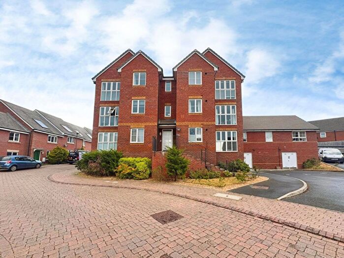 1 Bedroom Flat For Sale In Bridge Court, , Chinchen Close, PO32
