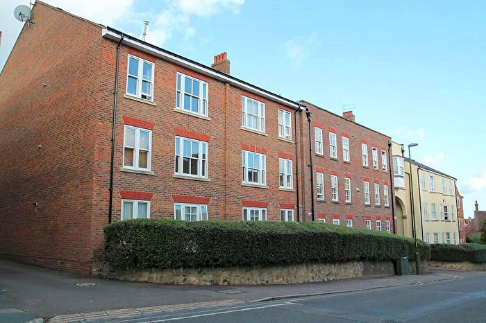 2 Bedroom Apartment To Rent In Charter Gate, Boltro Road, RH16