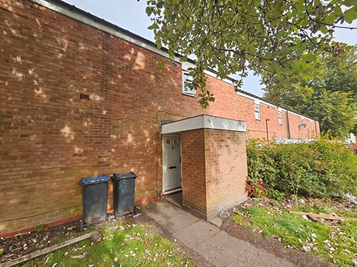 1 Bedroom Flat To Rent In Hanover Close, Aston, Birmingham, B6