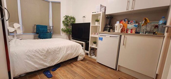 Property To Rent In Hertford Road, Enfield, EN3