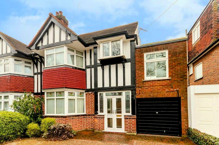 5 Bedroom Semi-Detached House To Rent In West Barnes Lane, Motspur Park, New Malden, KT3