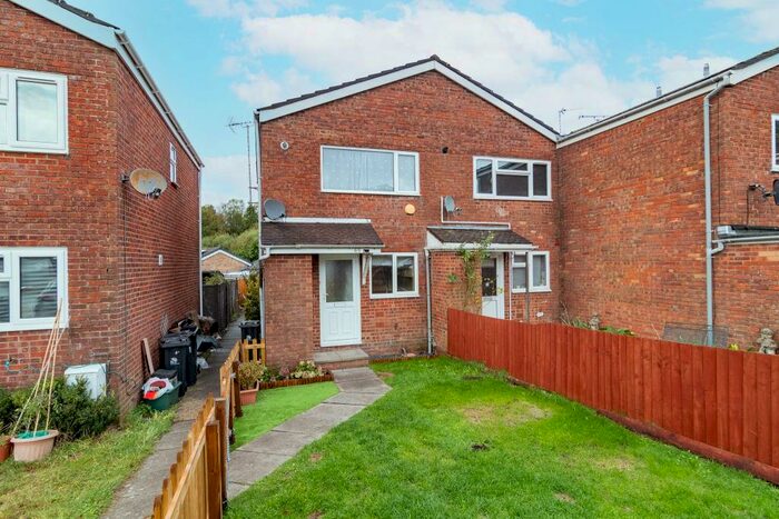 2 Bedroom House To Rent In Thames Close, Ferndown, BH22